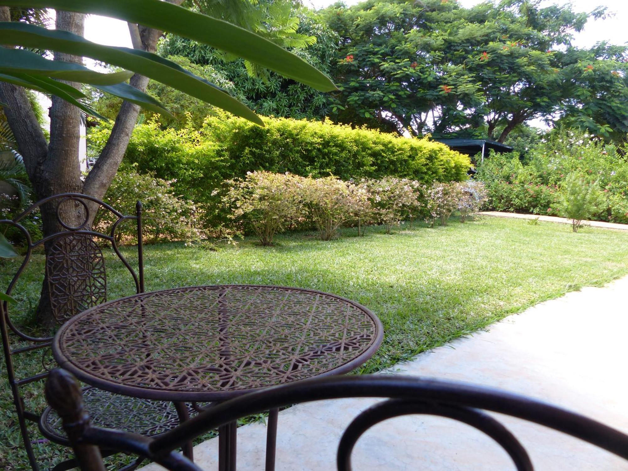 Ancha'S Oasis Hotel Maputo Exterior foto